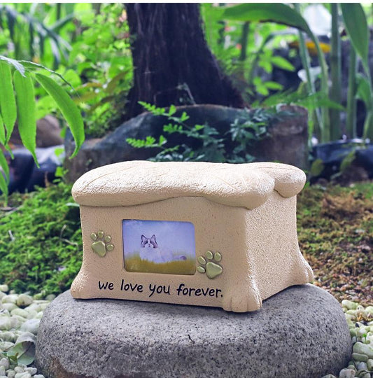 Resin creative pet urn, photo frame, cat dog animal commemorative funeral supplies